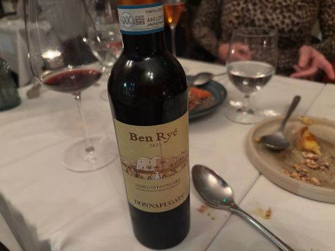 Ben Ryé at the end of dinner