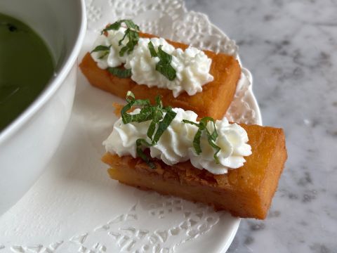 Teal chickpea fritters