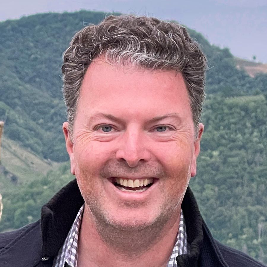 Alder Yarrow headshot