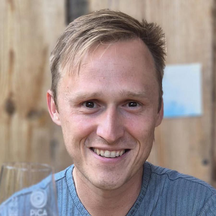 Tom Parker MW headshot