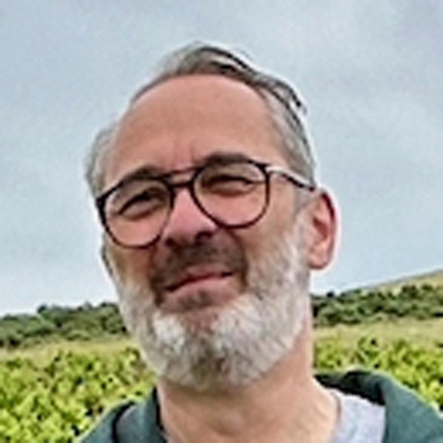 Walter Speller headshot